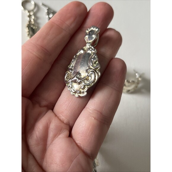 Premier Designs Jewelry Silver Tone Set Watch, Bracelet, Earrings, Pendant - Picture 6 of 16